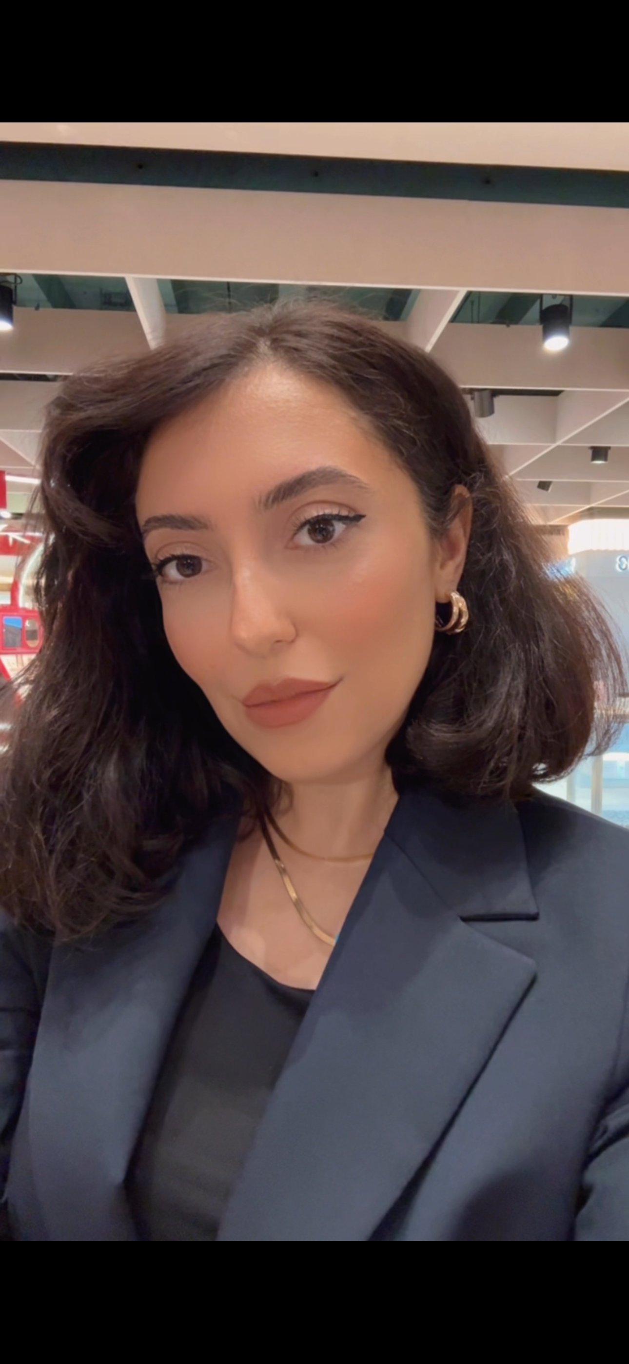 Burçin BOZ - Milton Keynes merkezli İngilizce öğretmeni, Zoom ile online İngilizce dersleri